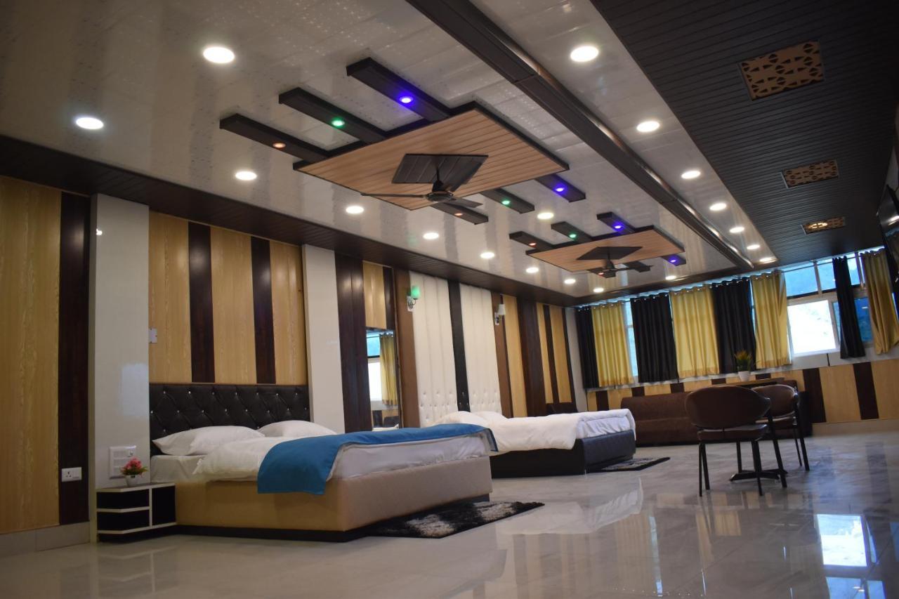 Jai Maa Bhagwati Hotel Pithorāgarh Dış mekan fotoğraf