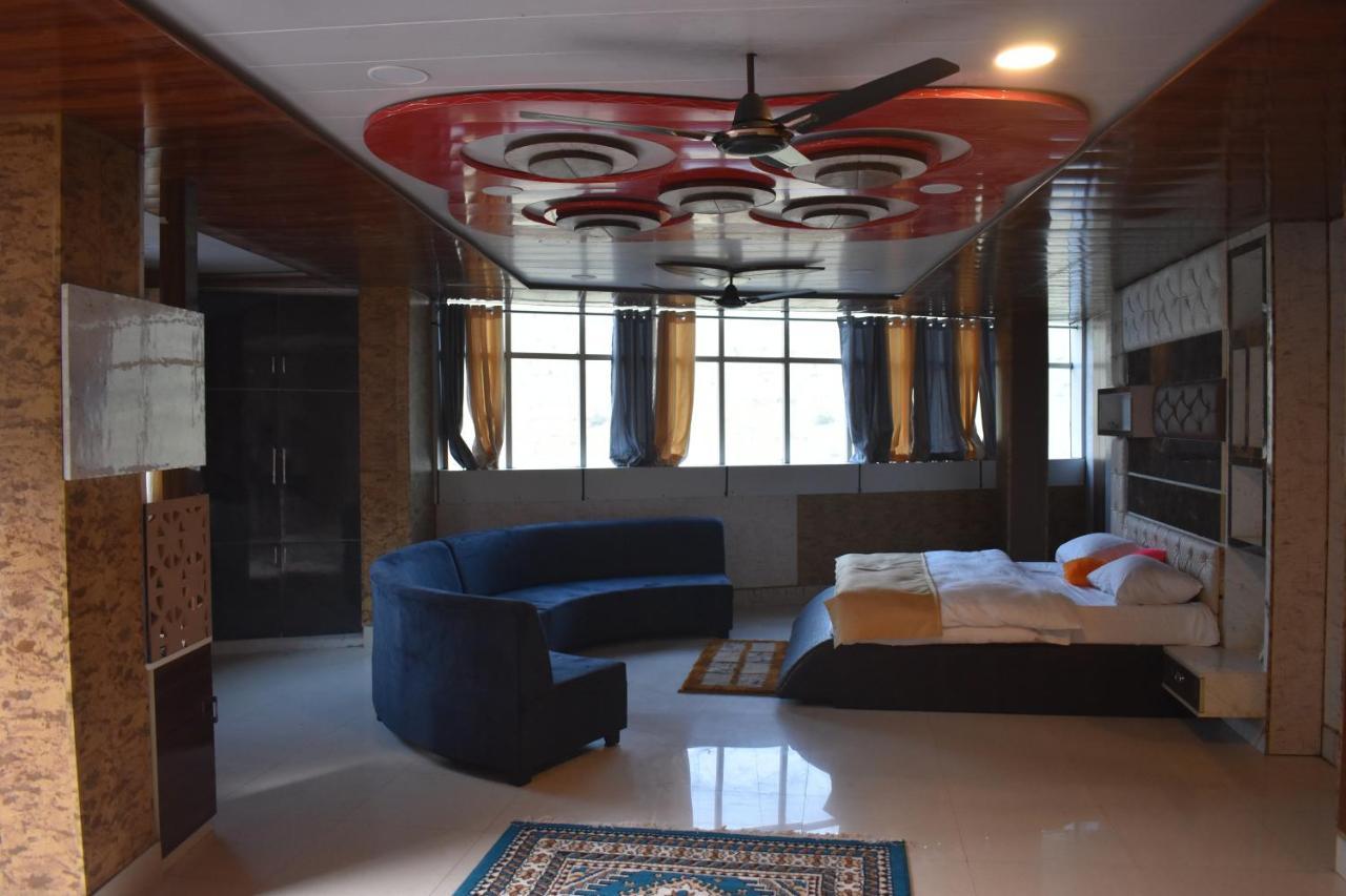 Jai Maa Bhagwati Hotel Pithorāgarh Dış mekan fotoğraf
